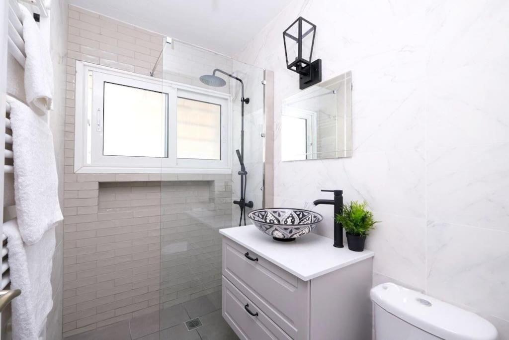 Beach Luxe In Glyfada, Athens Riviera By Ghh Ngoại thất bức ảnh